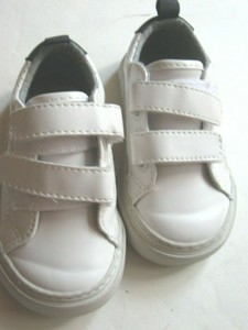baby boy sneakers size 5