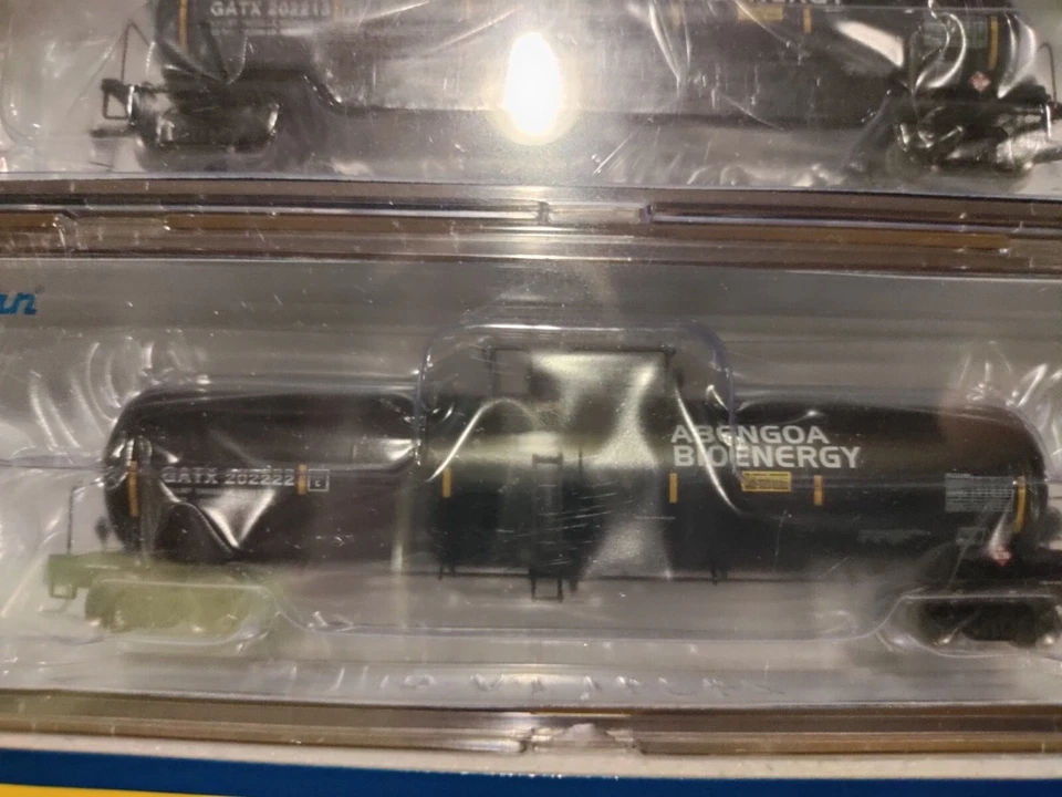 N scale Athearn 30k Ethanol 3 pack - Image 2 of 4