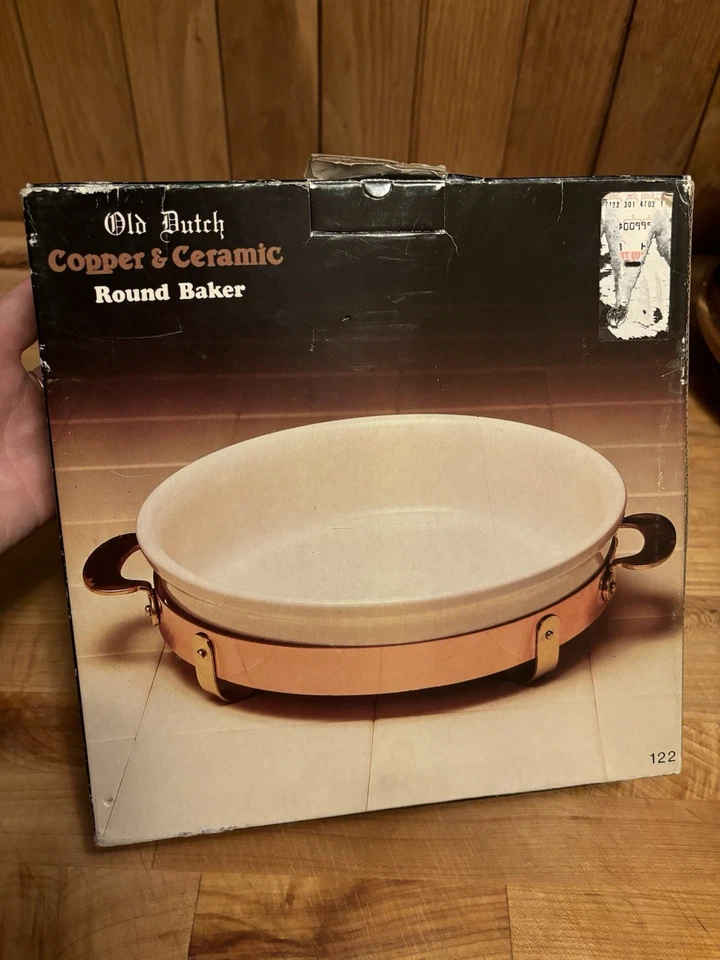 Plato para hornear redondo holandés antiguo holandés de cobre y cerámica con detalles de latón nuevo en caja Foto 3 de 4