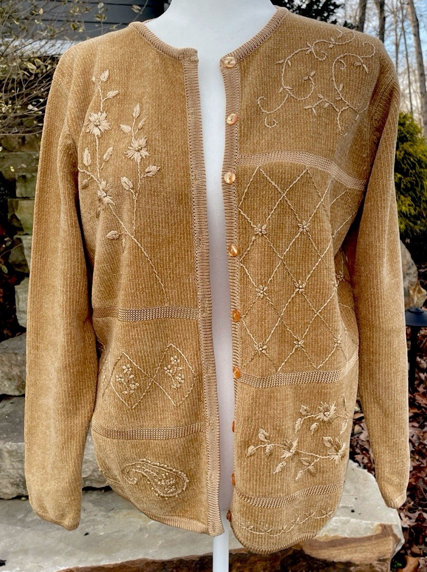 Jenny Cardigan sweater Womens M Embroidered button Cardigan Vintage Chenille