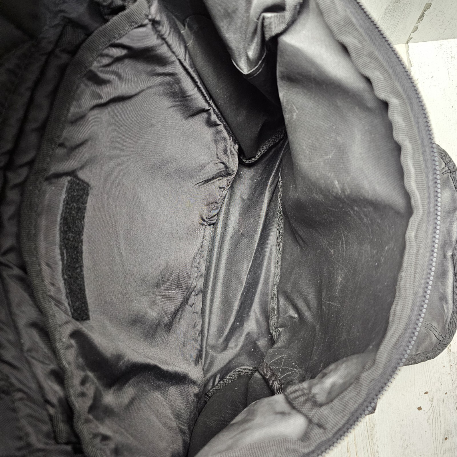 High Sierra & Shield Logo Patch Backpack Bungee I… - image 6