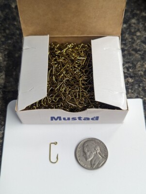 Mustad 32750-BE Round Bend 90º Jig Hook 1X Strong Blonde Size 10 - Box of 1,000