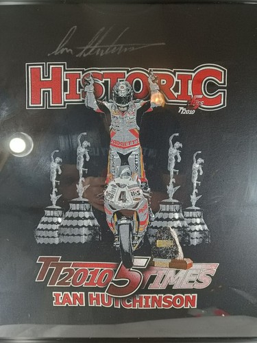 Signed Ian Hutchy Hutchinson Iomtt 5 Times Framed Shirt Poster Photo TT Padgetts - Picture 2 of 4