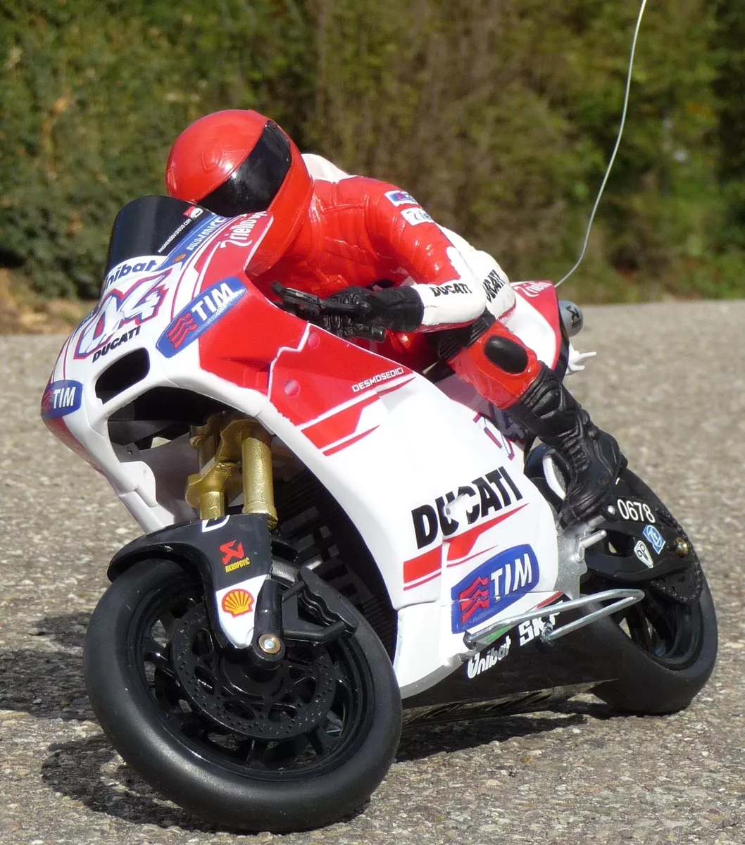 RC Motorrad DUCATI DESMOSEDICI