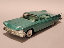 Amt 1959 Buick Invicta Ht 125 Scale True Dealer Friction Model - Green N.mint