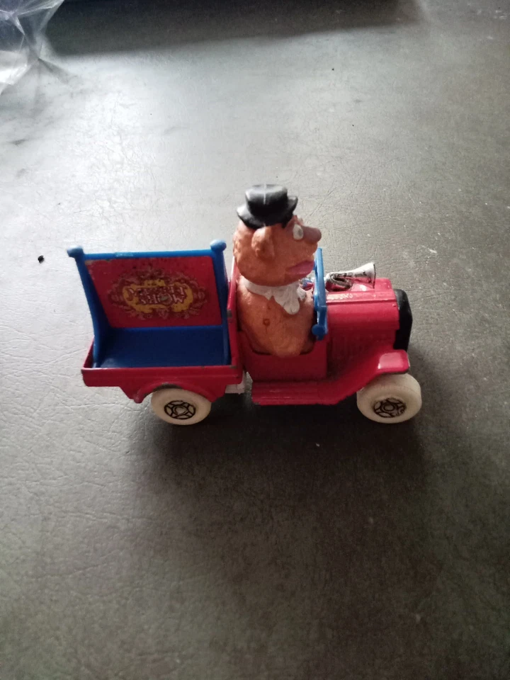 Vintage Corgi The Muppet Show 25 Years Fozzie Bear Car Muppets Collectible - Image 3 of 4