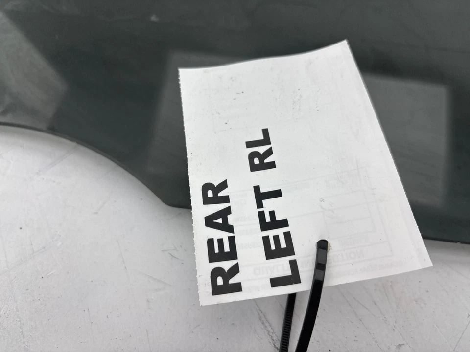 Оригинальное стекло заднего левого окна двери для Nissan Juke 2011-2017 годов выпуска - Изображение 4 из 4