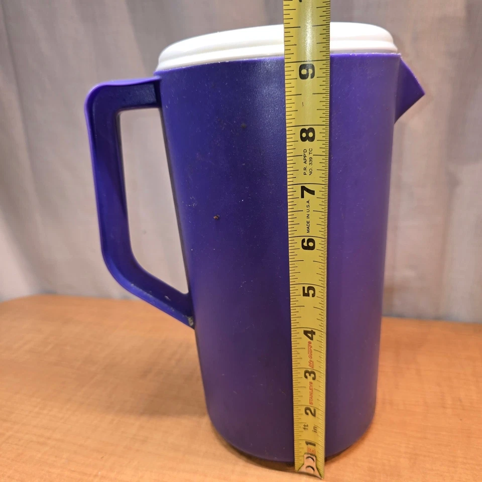 Jarra Rubbermaid vintage de 2 1/4 cuartos púrpura 2129 con tapa jugo de leche agua Foto 4 de 4