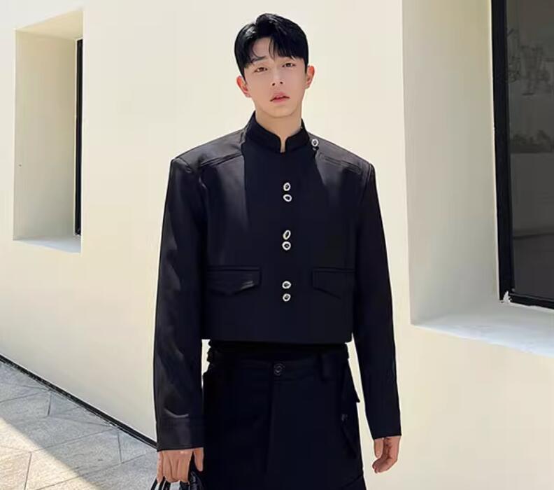 Para hombres Otoño Nuevo Moda Cuello de Soporte Mangas Largas Suelto Metal Decoración Chaqueta Abrigo