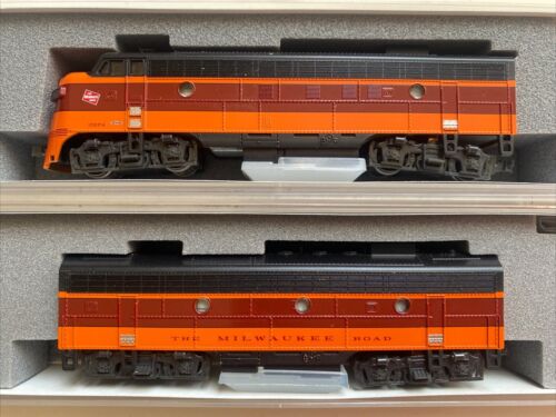 N Scale Kato DCC Sound FP7 A/B Milwaukee Road Passenger Locomotive Set