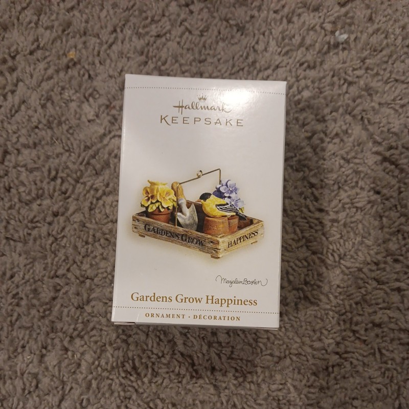 2006 Gardens Grow Happiness Hallmark Ornament Marjolein Bastin RARE 