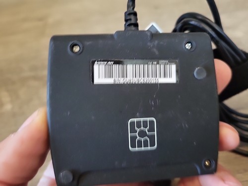 IOGear GSR202 USB Common Access Smart Card Reader for CAC (M) - Picture 3 of 4