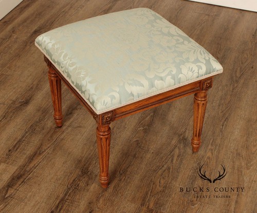 French Louis XVI Style Pair of Carved Walnut Benches - Picture 4 of 12