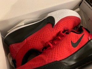kobe bryant basketball shoes