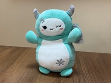 Squishmallow 11  Yollie Yeti Hugmees Plush Snowflake new nwt Christmas