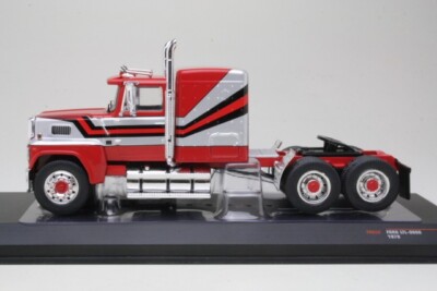 1/43 1978 Ford LTL-9000 Tractor truck Ixo models TR052 Red LTL