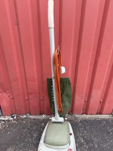 Vintage hoover Senior 652A Upright Vacuum Cleaner
