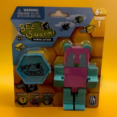 Bee Swarm Simulator    Pink Bear Action Figure Pack w/ Mystery Bee & Honeycomb