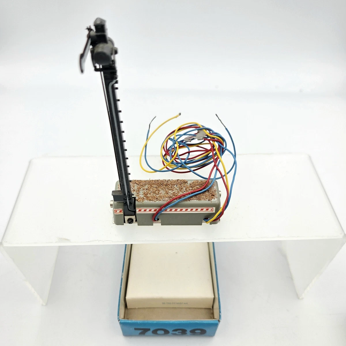 Märklin HO with Vintage Model Railroad Signals for sale | eBay
