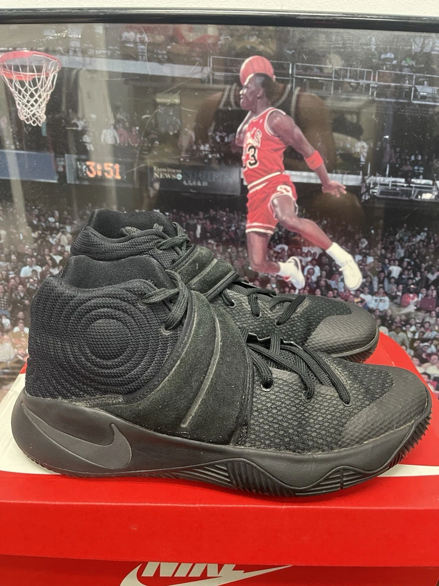 Preços baixos em Nike Kyrie 2 Triple Black | eBay