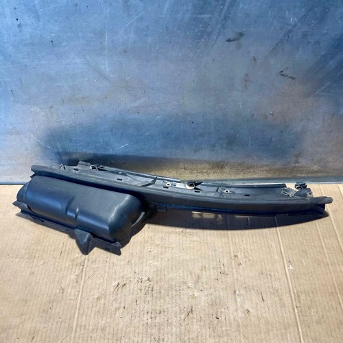 Mercedes-Benz W210 Front Left Windshield Cowl & Wiper Plastic Trim 2108301113 - Bild 1 von 12