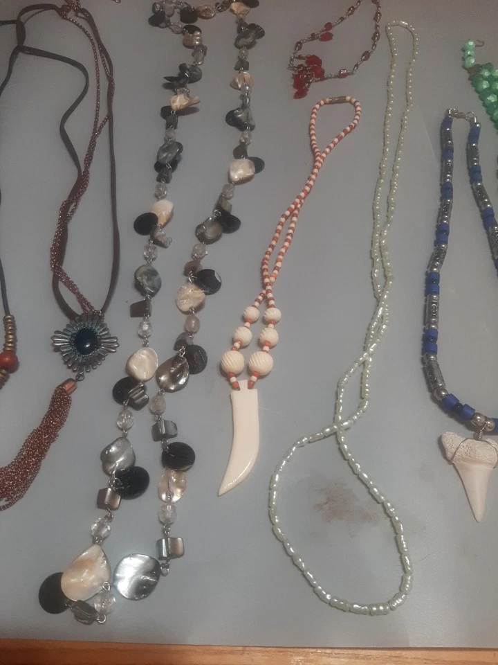 Moda y Bisutería Collar Lote de 12 Piezas Materiales Surtidos Foto 4 de 4