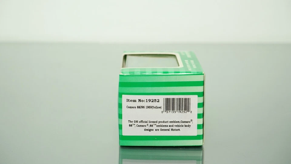 Model Power 1969 Camaro SS396 1:87 HO scale - Image 2 of 2