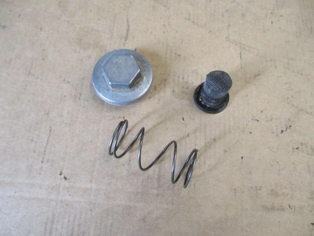 Bouchon de vidange + crépine pour Honda 125 XLS - XR - XL - Photo 1/1