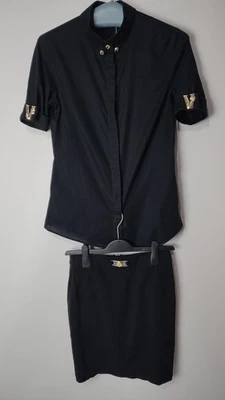 Ensemble tenue Versace Jeans chemise IT40 et mini jupe IT42 boutons logo doré... - Photo 1/4
