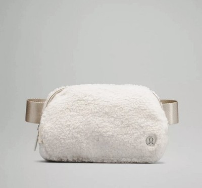 NWT Lululemon Everywhere Fleece Belt Bag Natural Ivory Trench Sherpa 1L 