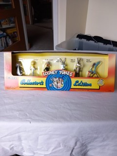 Looney Tunes Collectors Edition Boxed Figures Warner Bros