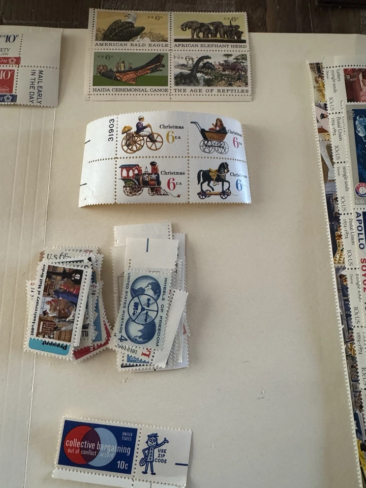 Lote grande de estampillas postales vintage de Estados Unidos como nuevas nunca montadas Foto 2 de 3