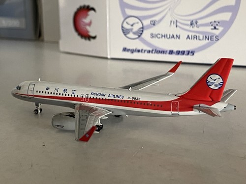 Phoenix Models Sichuan Airlines Airbus A320-200 1:400 B-9935 PH4CSC959