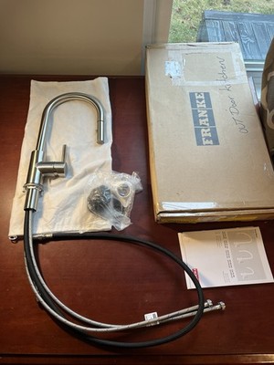 Franke EOS-PR-304 Eos Neo 1.75 GPM Single Hole Pull Down Kitchen Faucet *READ*