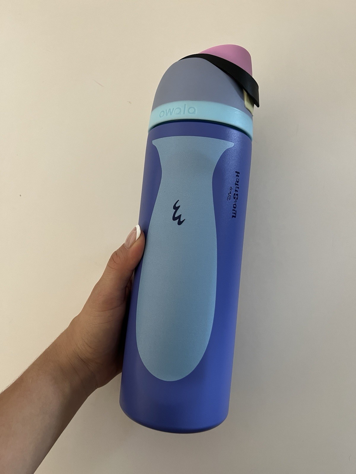 Owala Lilo and Stitch Freesip 24 oz Water Bottle Disney In H