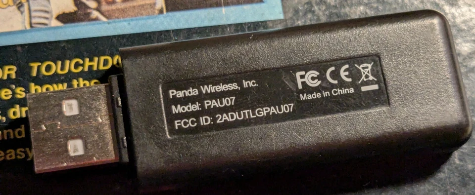 N600 Dual Band (2.4GHz & 5.0GHz) 300Mbps Wireless N USB Adapter w/WPS Button - Image 2 of 4