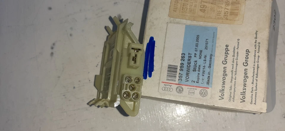 Resistenza Ventola Abitacolo Originale  Per VW PASSAT dal 1988 - Immagine 2 di 3