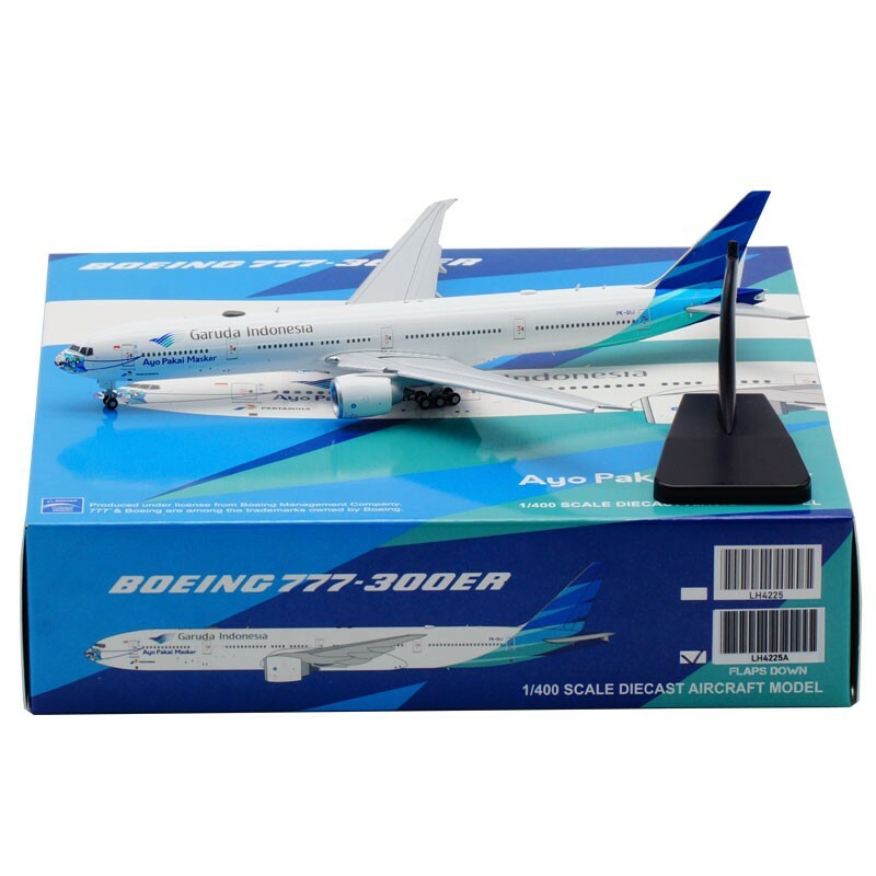 JCwings ガルーダインドネシア 1:400 JC Wing Garuda Indonesian Boeing B777-300ER Flap Down PK-GIJ