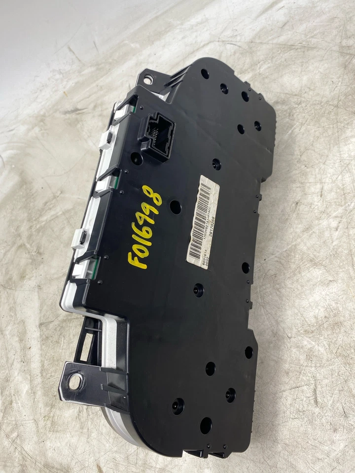 Medidor de velocímetro usado para: Chevrolet Suburban 1500 Cluster 2009 identificación de EE. UU. 20774758 Foto 3 de 4