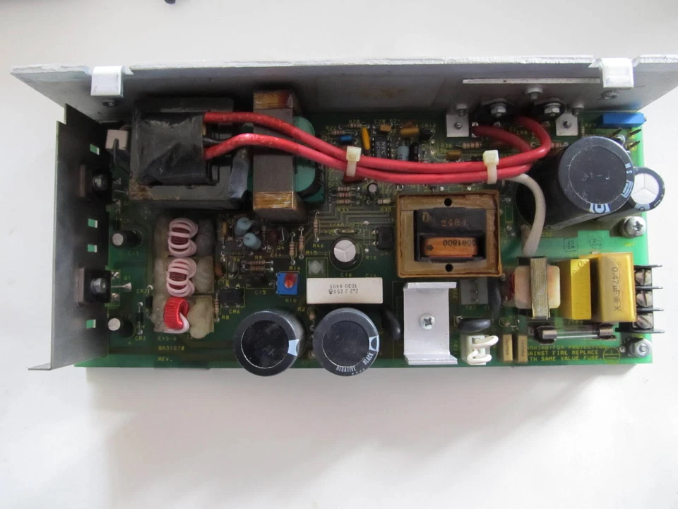 FUENTE DE ALIMENTACIÓN HARDINGE CHNC FANUC A20B-0072-B502 A20B0072B502 SIEMENS Foto 2 de 4