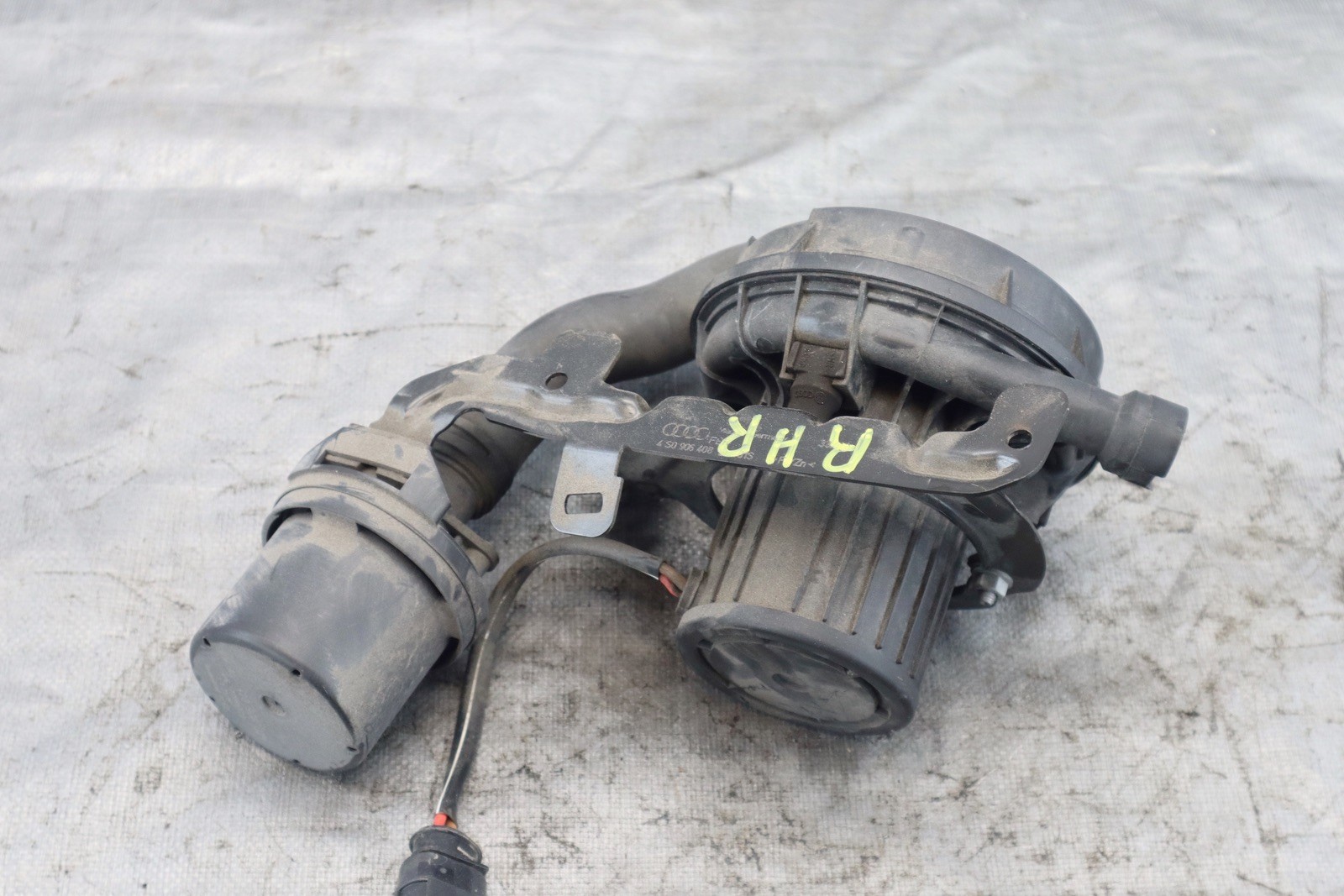LAMBORGHINI HURACAN OEM RH SECONDARY AIR INJECTION PUMP ASSY 4S0906601B