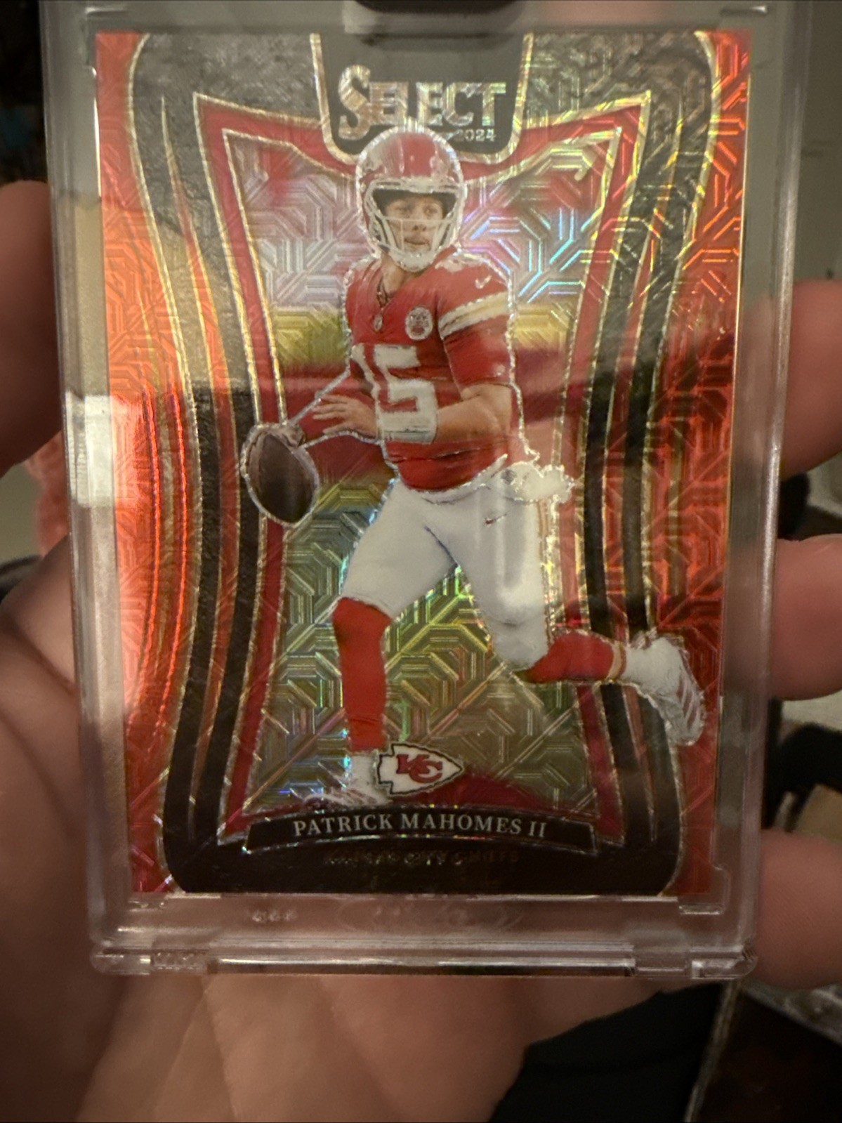 2024 PANINI SELECT RED PRIZM #388 PATRICK MAHOMES /49
