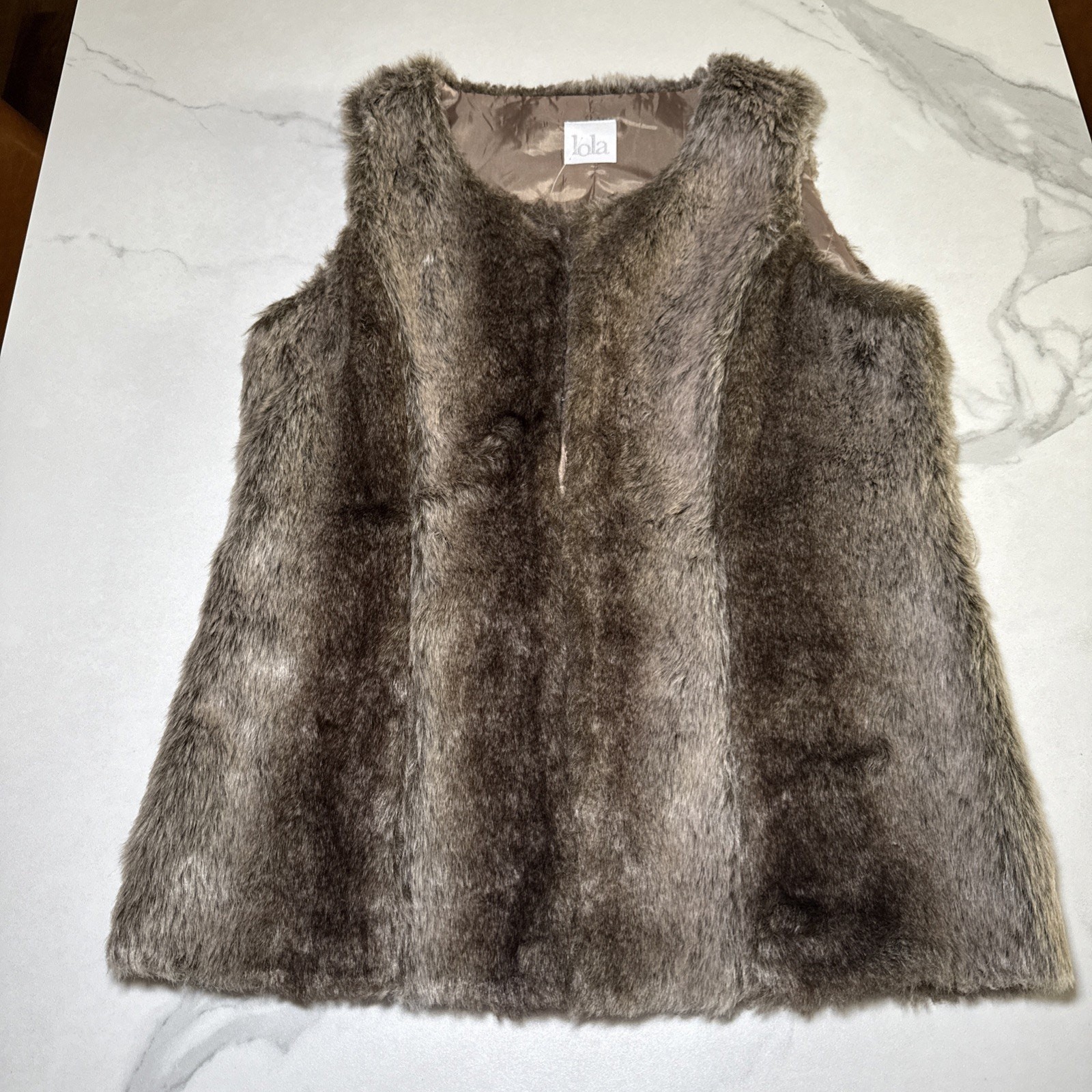 LOLA Womens Vest Faux Fur Brown Tan Sleeveless Front Clasp Lined Size Small NWT