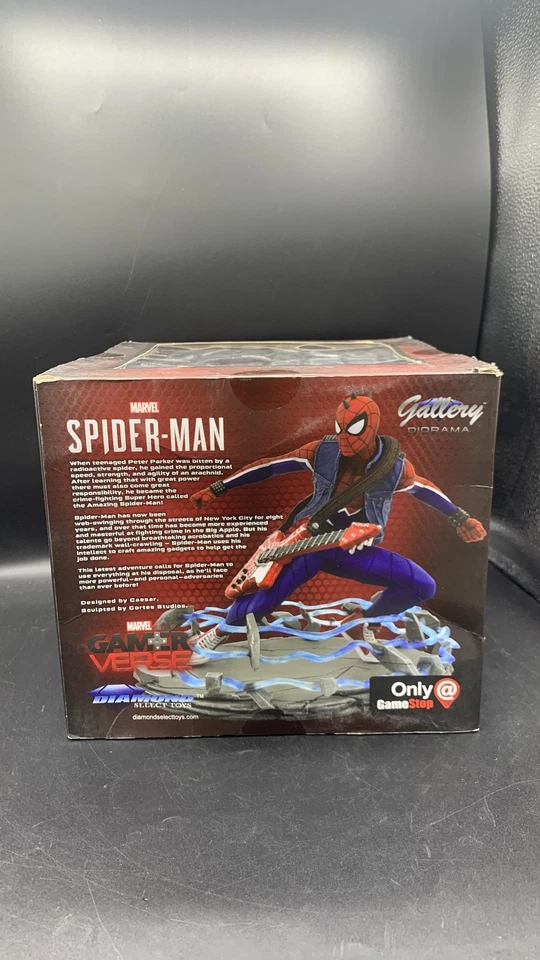 Figura Estatua Diamond Selects Spider-Man Spider Punk 2019 Caja Dañada Foto 2 de 4