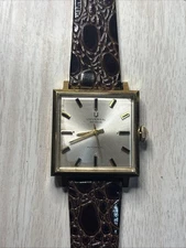 Vintage Mens UNIVERSAL GENEVE Swiss Automatic Watch 435105/4 Runs And Keeps Time