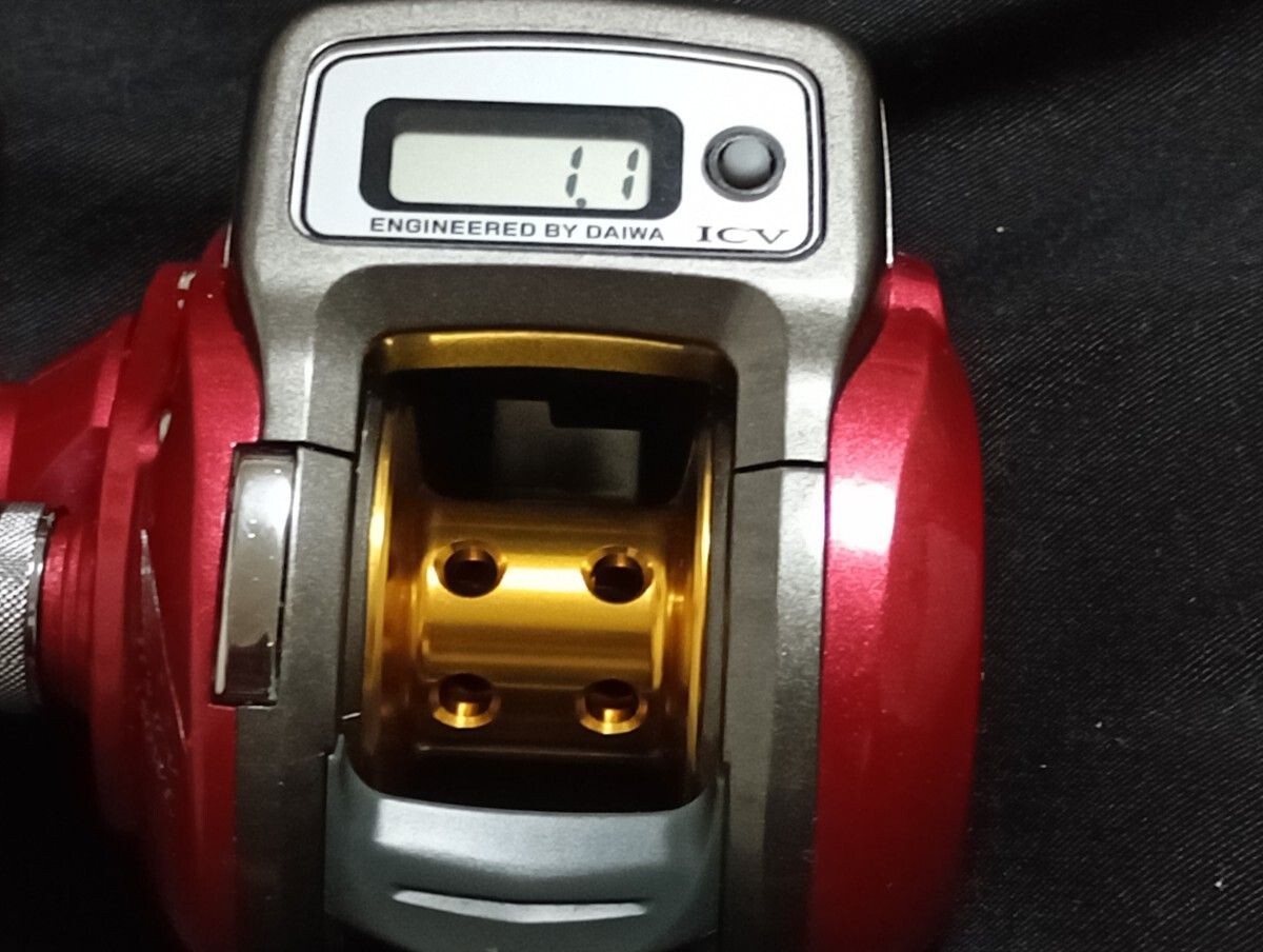 DAIWA It's ICV150WR　 ダイワ　リール　used Daiwa ICV150WL Digital Fishing Reel With Super Spool and