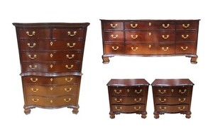 Kindel 4-Piece Mahogany Serpentine Set: Dresser, Nightstands, Chest (READ)