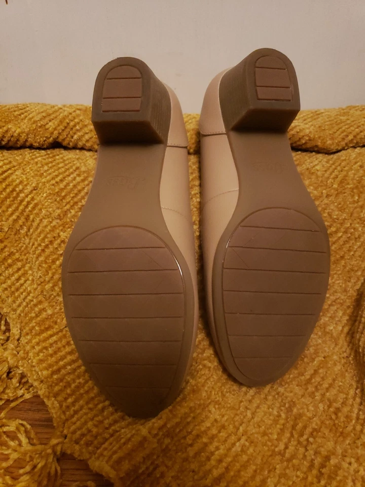 Bonitos zapatos formales/de negocios/informales Bass color nude para mujer talla 6 Foto 3 de 3