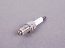 NEW AUDI Q5 8R SPARK PLUG 06H905621 2.0TFSI 162KW OEM