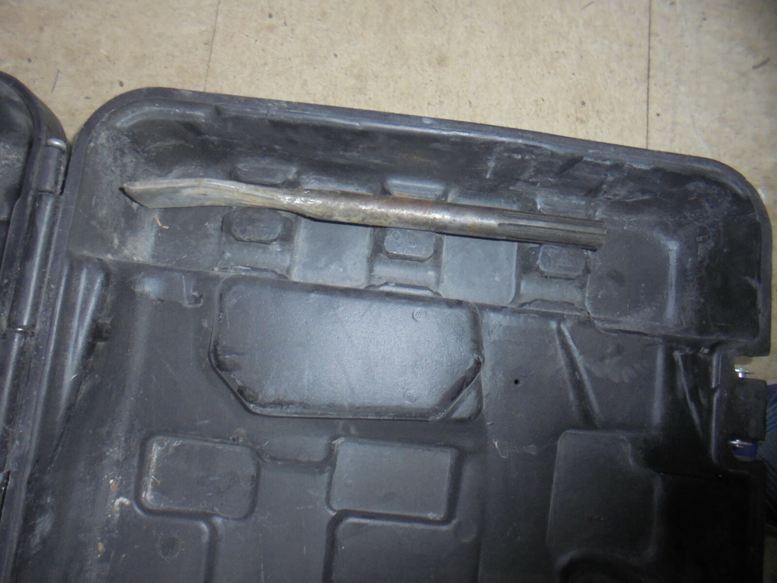 BAUER DEMOLITION HAMMER KIT (MODEL 1631EB) eBay